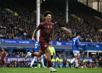 Man City boost Champions League hopes with 2-0 win