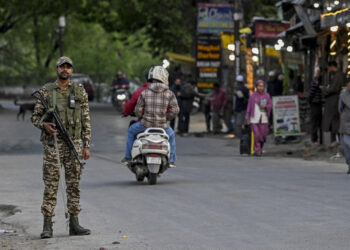 More than 20 killed in Kashmir attack on tourists