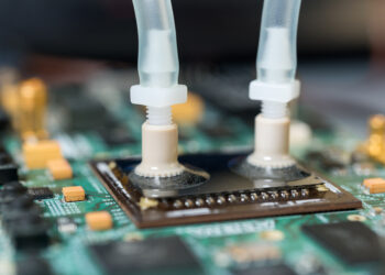 New chip tests cooling solutions for stacked microelectronics