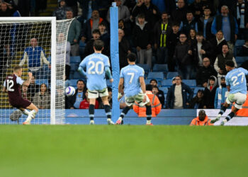 Nunes strikes at the death as Man City sink Villa