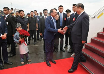 President Xi arrives in Malaysia for state visit