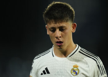 Real Madrid win at Getafe to keep La Liga title hopes