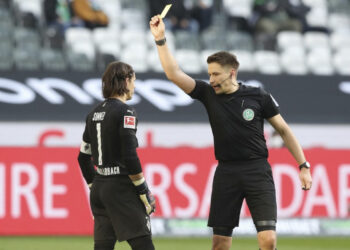 Referees to wear body cameras at Club World Cup