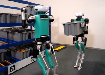 Robotic system zeroes in on objects most relevant for helping humans