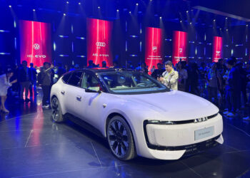 Shanghai auto expo opens with strong foreign presence