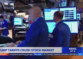 S&P 500 ends down 1.6% as tariff angst kills rally