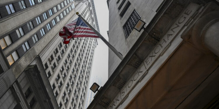 US stocks rise again, extending rally