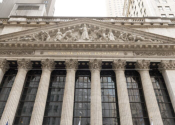 US stocks soar on White House optimism on China deal