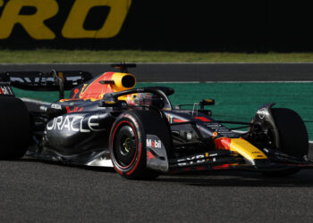 Verstappen snatches ‘insane’ pole for Japan GP