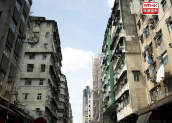 Window checks urged amid 26,000 non-compliance cases