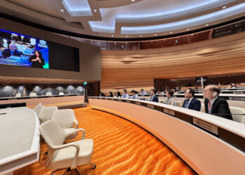 Lo Chung-mau attends WHO event