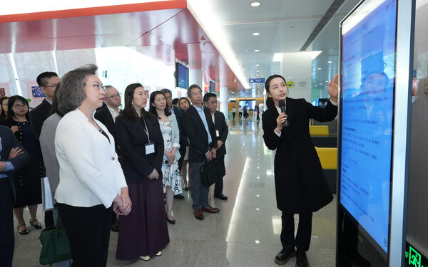 Ingrid Yeung visits Shenzhen