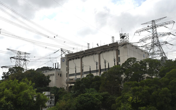 Power plants’ emission caps to drop
