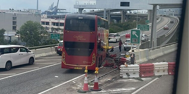 21 injured after bus crashes on West Kowloon Highway