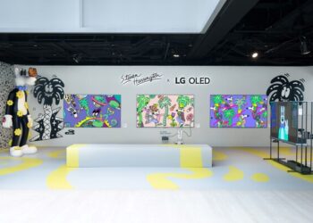 LG OLED X STEVEN HARRINGTON AT FRIEZE NEW YORK: WHERE VIBRANT POP ART MEETS THE TRANSPARENT OLED TV