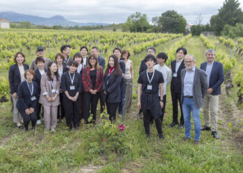 A Japanese delegation visits the Wineries and vineyards of Rioja Alavesa in the Basque Country