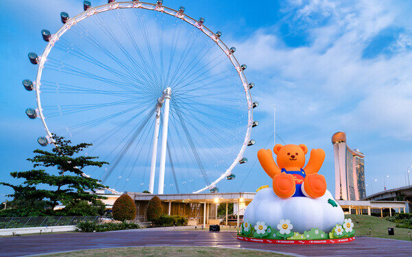 Wiggle Wiggle in the Sky – World’s First Wiggle Wiggle-Themed Observation Wheel Experience Lands at the Singapore Flyer