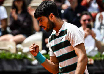 Alcaraz, Sinner make strong starts at Roland Garros
