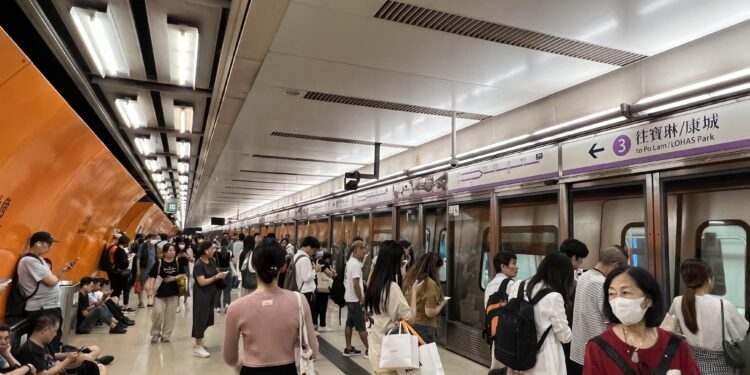 Angry passengers stranded in MTR disruption