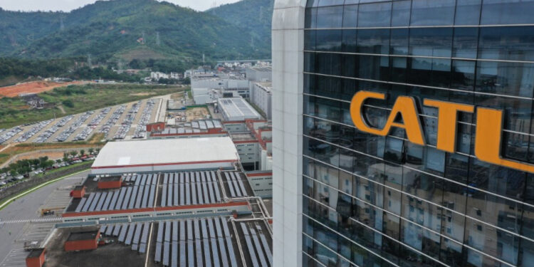 Battery giant CATL debuts on HK stock exchange