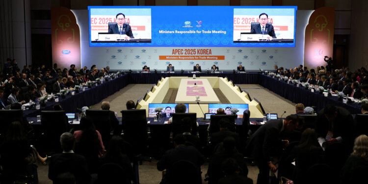 China, US trade reps meet on sidelines of Apec session