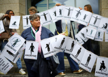 French surgeon sentenced for raping young patients