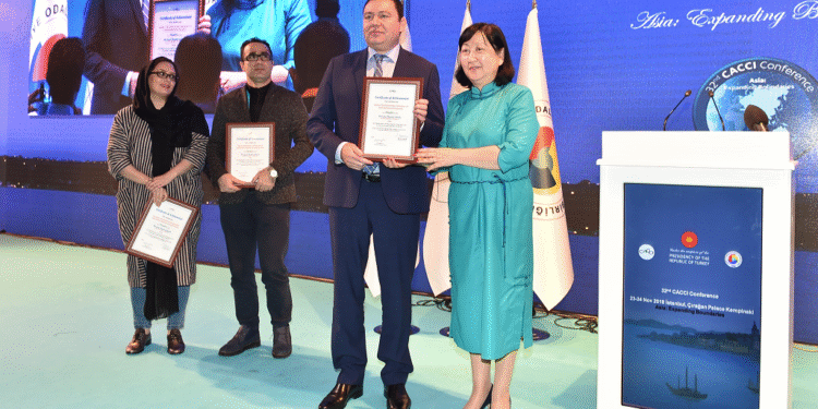 HK ’eminently suited to host global mediation body’