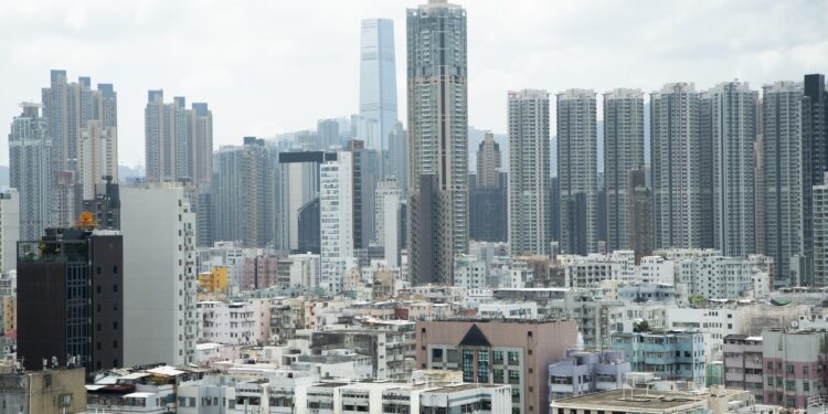 HK home prices rebound 0.35pc in April