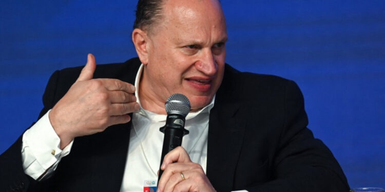 HSBC chairman to retire by end of year