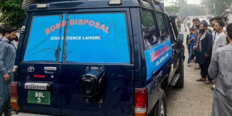 India warns Pakistan against military response