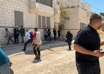 Israeli troops fire shots as diplomats tour West Bank