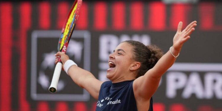 Jasmine Paolini beats Coco Gauff to win Italian Open