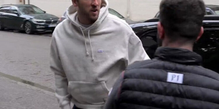 Kane wins first trophy as Bayern take Bundesliga title