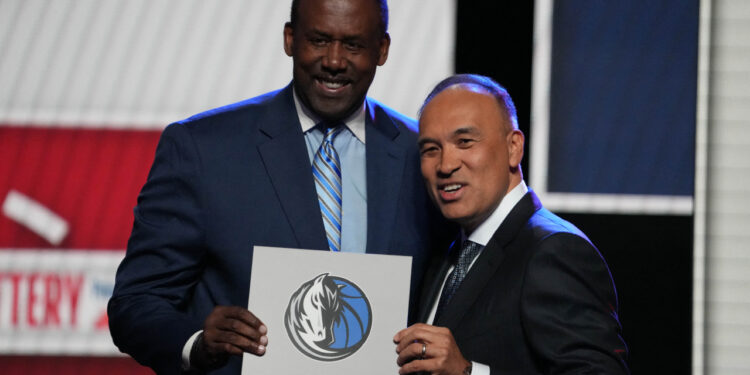 Mavericks win NBA draft lottery in stunner