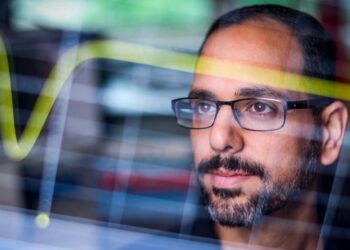 MIT physicists snap the first images of “free-range” atoms