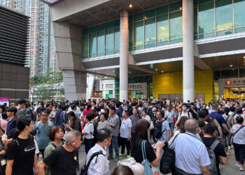 MTR slammed for taking five hours to resume services
