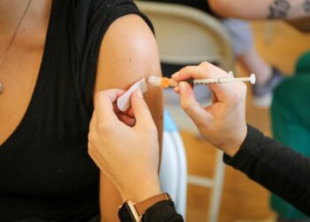 Particles carrying multiple vaccine doses could reduce the need for follow-up shots