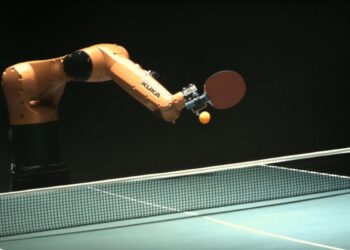 Ping pong bot returns shots with high-speed precision