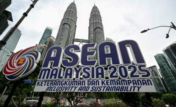 Premier Li in Malaysia for Asean-GCC summit