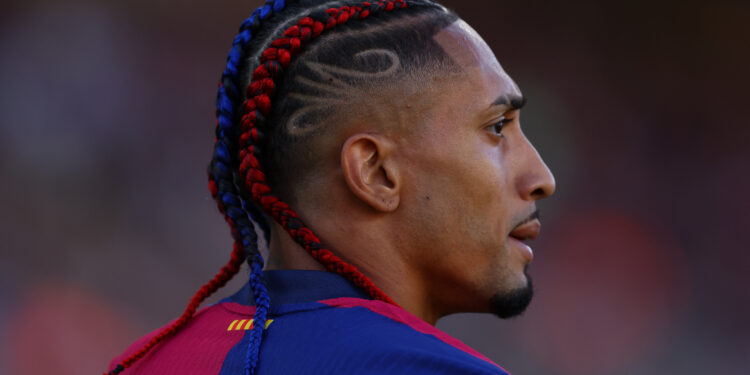 Raphinha extends Barcelona deal until 2028