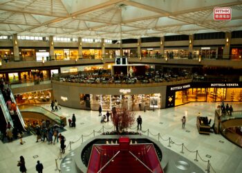 Retailers mostly see growth over Golden Week