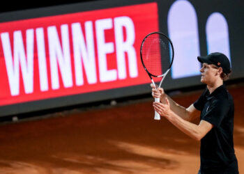 Sinner reaches Italian Open final and Alcaraz showdown