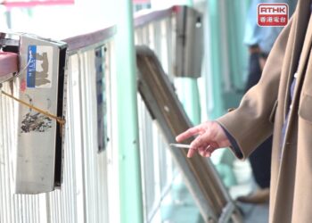 Smoking ban for people out for walk still in the air