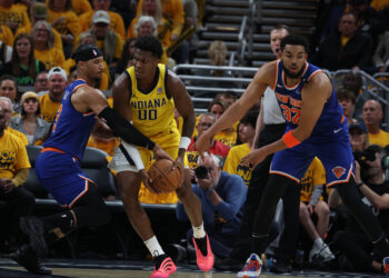 Towns leads Knicks to comeback win at Indiana