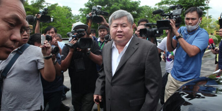 Tycoon turns himself in over Bangkok quake collapse