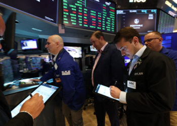 US shares jump and bond yields fall on tariff news