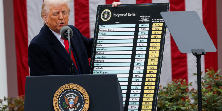 US stocks rise as market weighs tariff ruling