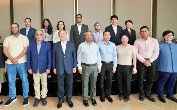 Overseas officials conclude HK trip