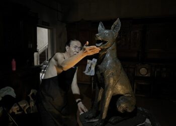 Renowned Artist Yuan Xikun Honors Heroic Narcotics Detection Dog with Sculpture for International Day Against Drug Abuse and Illicit Trafficking