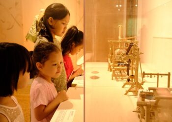 “Silk and the Silk Road” Exhibition from China National Silk Museum Debuts in Kazakhstan